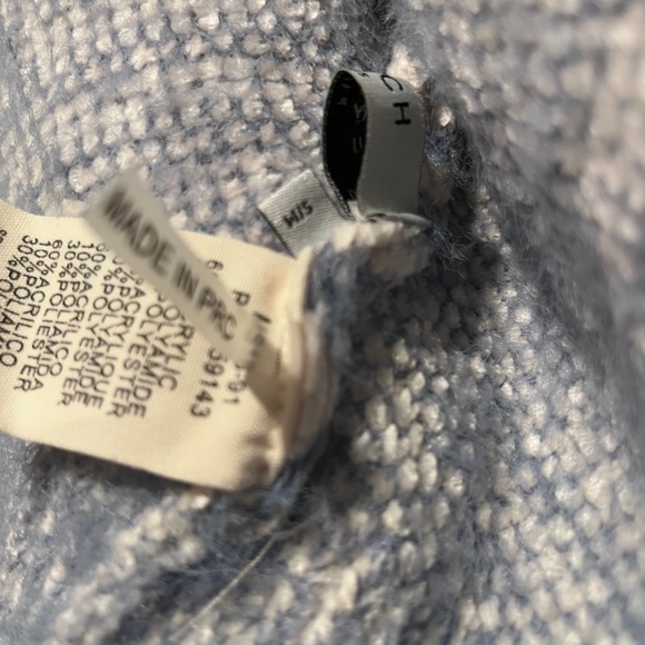 sweater - Picture 6 of 9